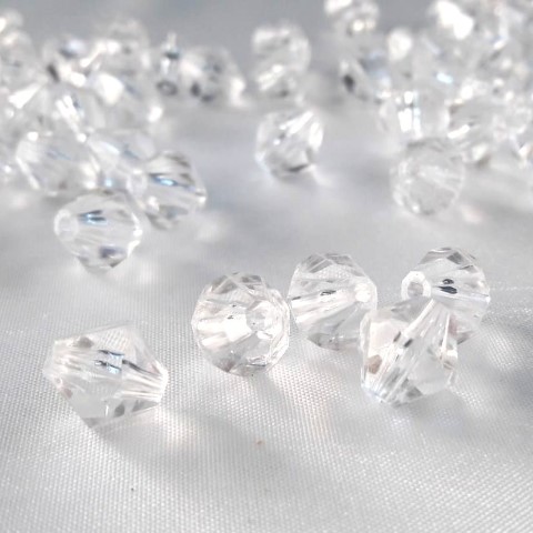 margele-plastic-biconice-romboide-10-x10-mm-alb-cristal